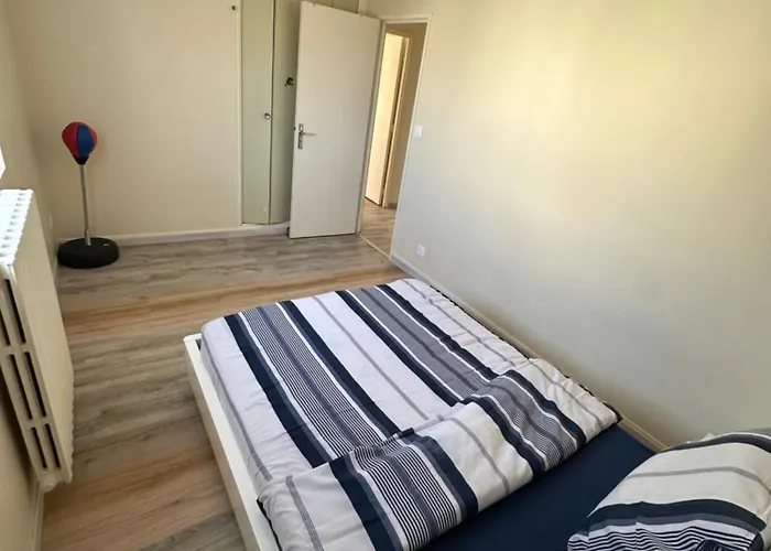 Renovated Townhouse בית נופש *