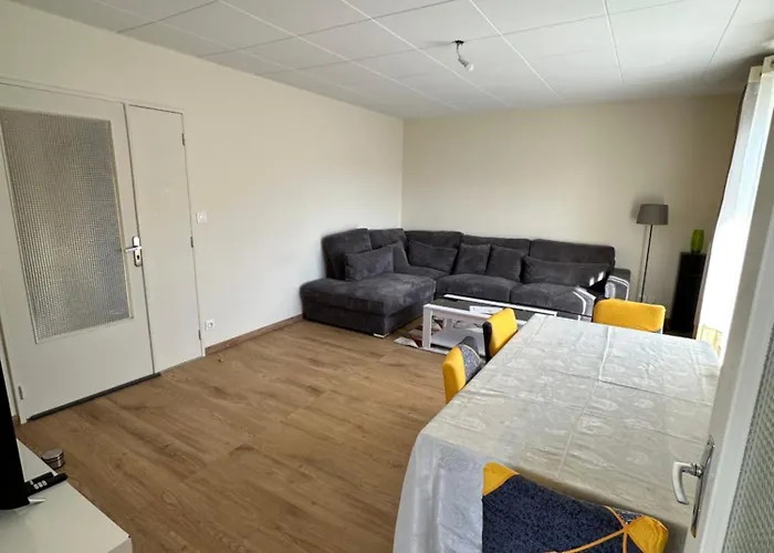 Renovated Townhouse *